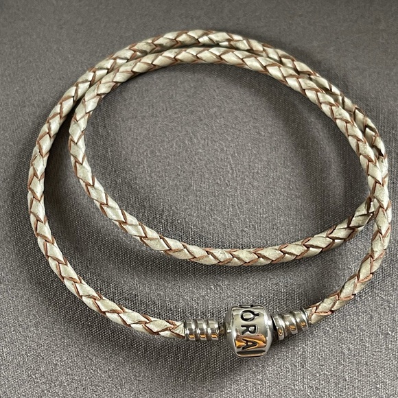 Pandora leather bracelet - Picture 2 of 4